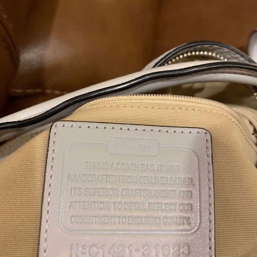 Coach Handbag - Picture 7 of 8